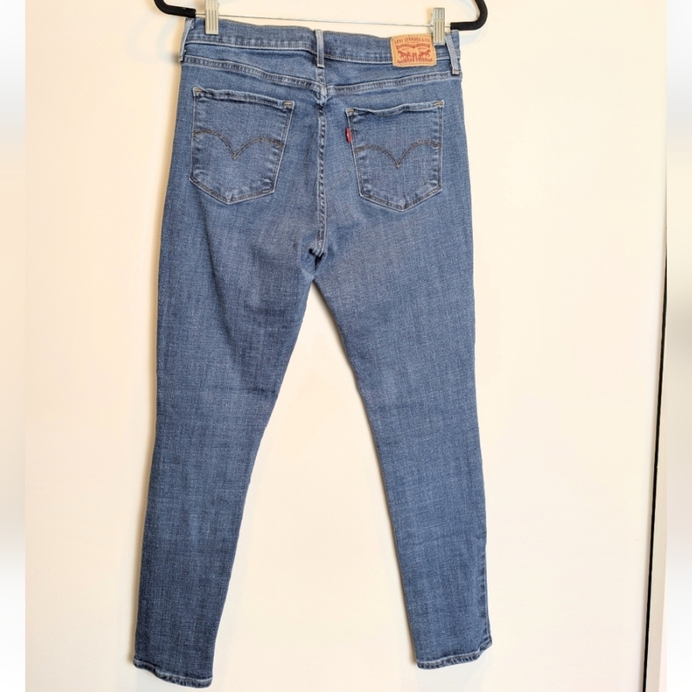 Levi’s 311 Shaping Skinny Medium Wash Blue Jeans Size 29